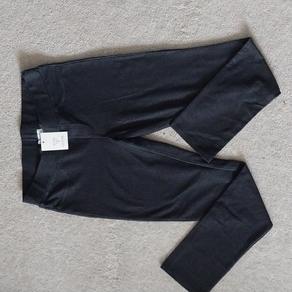 NWT Guess Pull on Legging For Women